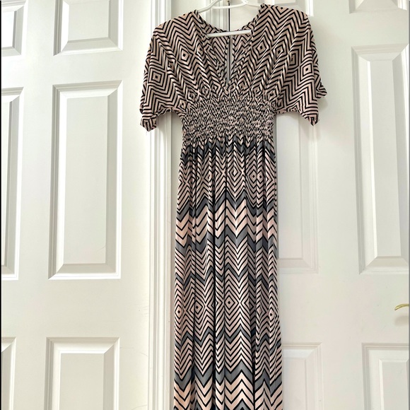 Maxi dress with gray and cream pattern - Picture 1 of 4